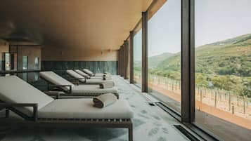 Salas de tratamientos para parejas, sauna, bañera de hidromasaje