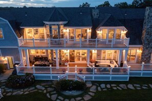 Exterior - The Beach Estate, Panoramic Ocean Views, 5700 sqft (Mattapoisett)