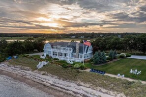 Exterior - The Beach Estate, Panoramic Ocean Views, 5700 sqft (Mattapoisett)
