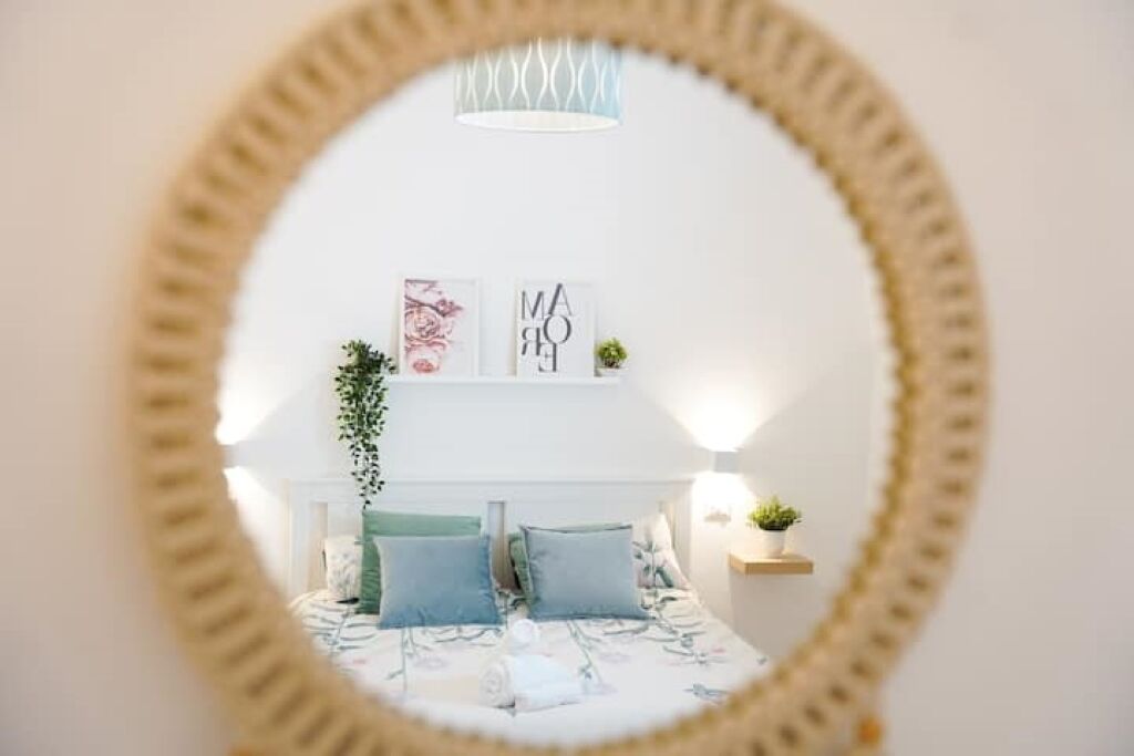 1 slaapkamer, een strijkplank/strijkijzer, gratis wifi, beddengoed