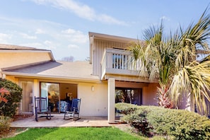 Exterior - Water-view townhome with pool & tennis access & on-site golf (Hilton Head)