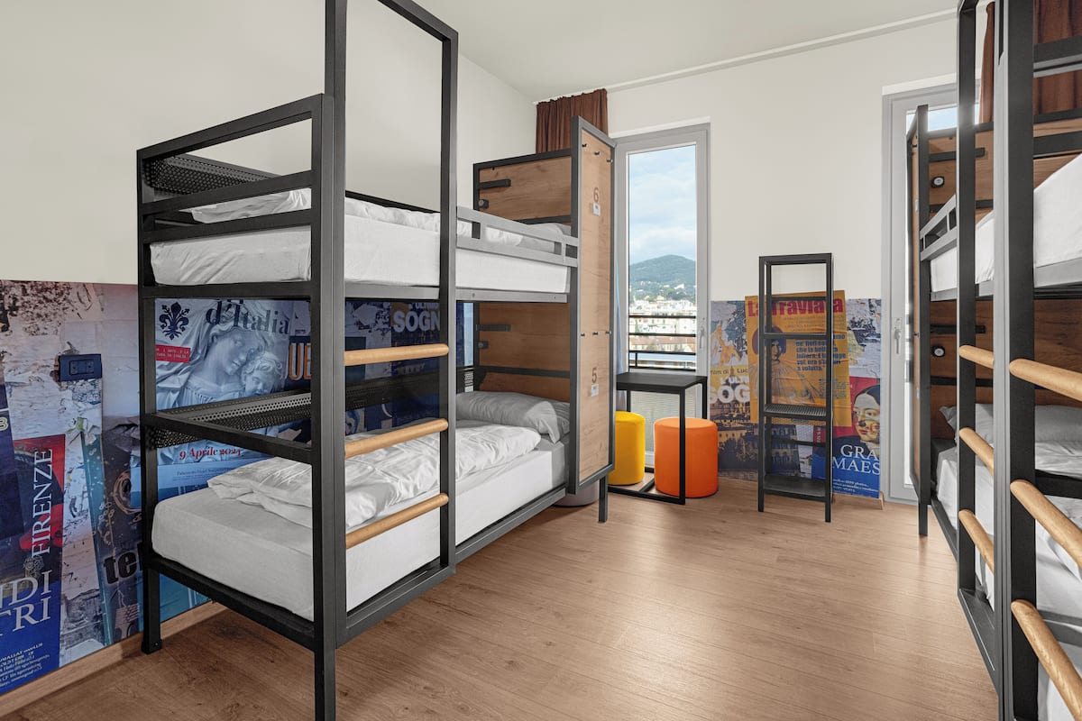 Dormitorio compartido (1 Bed in 6-Bed Dormitory Room) | Wifi gratis y ropa de cama
