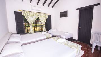 1 bedroom, WiFi, bed sheets