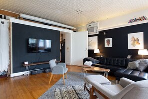 Fernseher, Stereoanlage