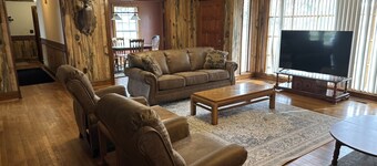 Delightful Farmhouse 4-bedroom 2 full bathrooms located in Marshallville, GA