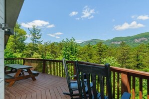 Outdoor dining - Hot tub, Pool table, Views! (Lake Lure)