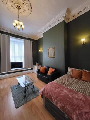 Télévision à écran plat