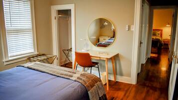 2 Schlafzimmer, Schreibtisch, Bügeleisen/Bügelbrett, kostenloses WLAN