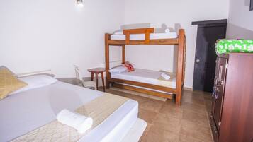 1 habitación, wifi y ropa de cama