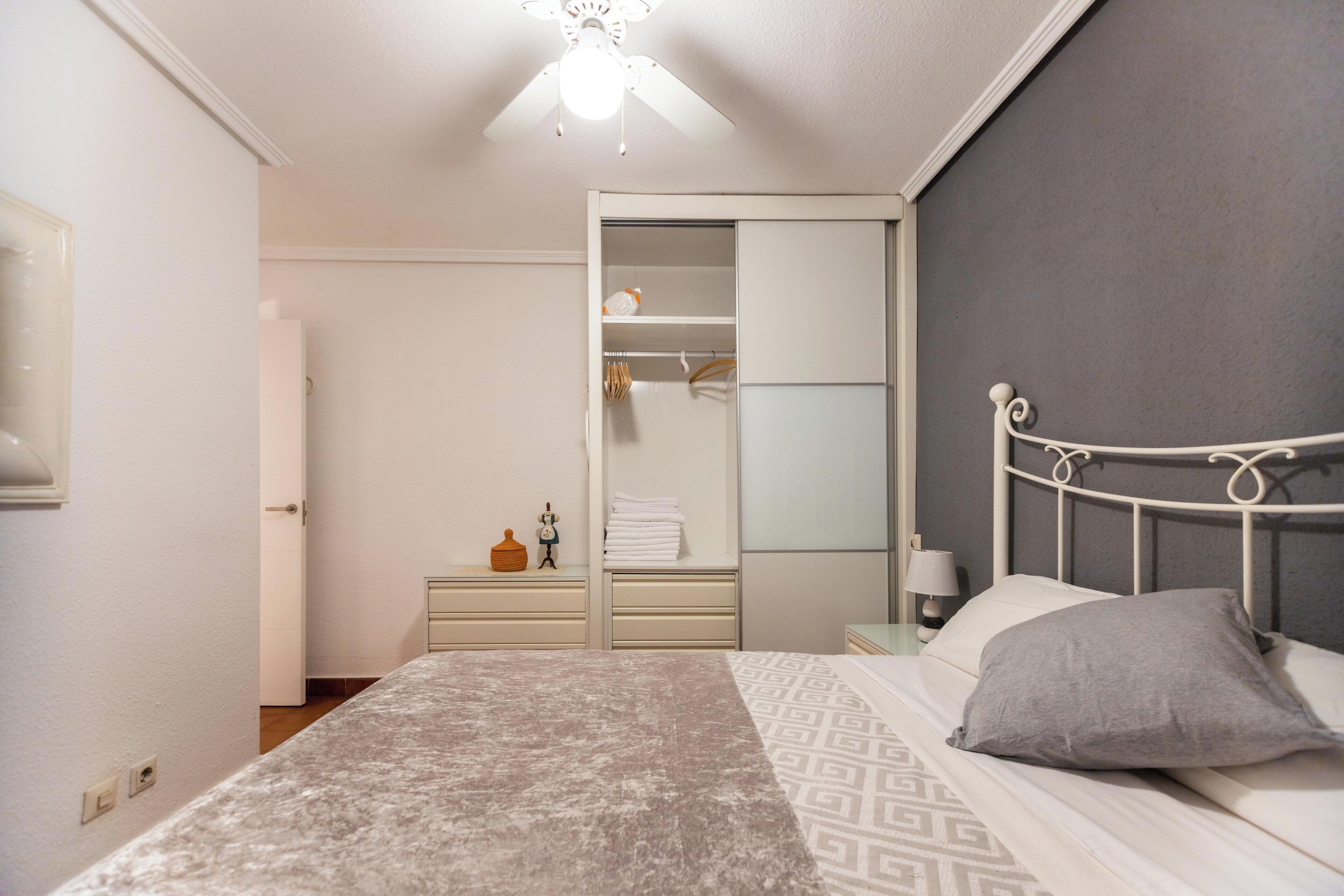 2 Schlafzimmer, Bügeleisen/Bügelbrett, WLAN