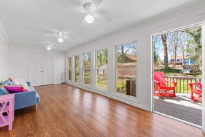 Interior - Ford's retreat- cozy three bedroom three bathroom home. (Smyrna)