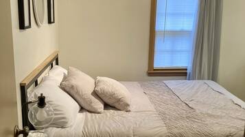 2 soveværelser, skrivebord, Wi-Fi, sengetøj