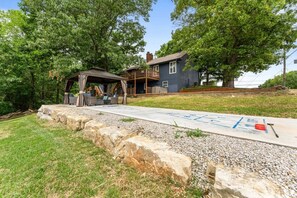 Property grounds - Private Hot Tub, Pool, Fire Pit, Lake, Games!     Close to SDC, Shows, Shopping (Branson West)