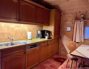 Réfrigérateur, four, plaque de cuisson, lave-vaisselle