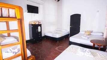 1 habitación, wifi y ropa de cama