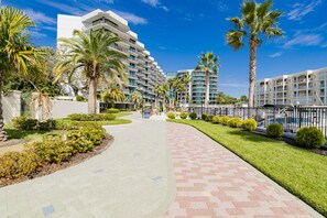 Property grounds - Serenity Awaits: Unwind in Style with Our Premier Orange Beach Condo Rental (Orange Beach)