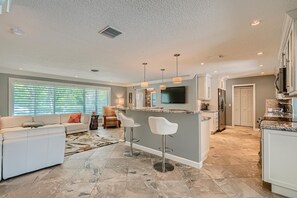 Huis, Meerdere bedden (Bimini Breeze Vacation Home) | Privékeuken | Een oven, een broodrooster