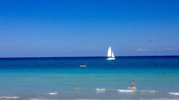 House, Multiple Beds (Bimini Breeze Vacation Home) | Beach | Beach towels