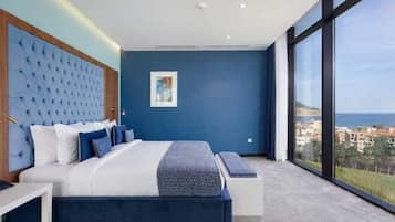 Premium bedding, minibar, laptop workspace, soundproofing