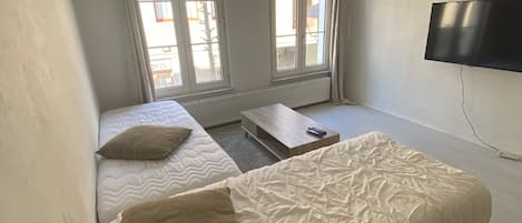 2 室のベッドルーム、WiFi