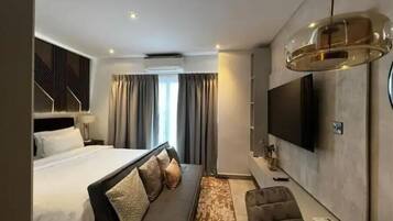1 chambre, bureau, fer et planche à repasser, Wi-Fi gratuit