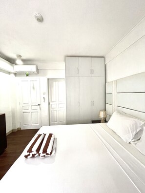 1 bedroom, premium bedding, Select Comfort beds, in-room safe