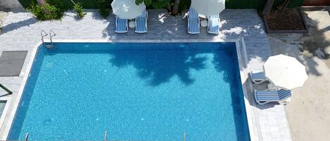 Piscina infinita