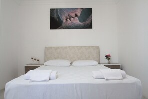 Hypo-allergenic bedding, desk, soundproofing, iron/ironing board - Hillside Apart House (Manavgat)