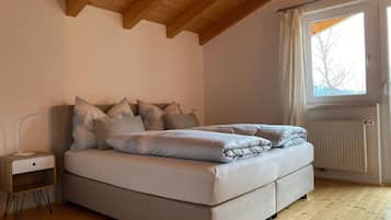 Cottage, 4 camere da letto, vista montagna, lato montagna | Una scrivania, Wi-Fi gratuito, lenzuola