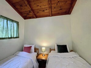 2 bedrooms, WiFi, bed sheets