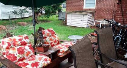 Robin's Nest Private Studio Apt Retreat-