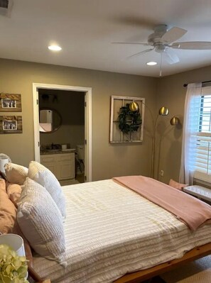 5 chambres, fer et planche à repasser, Wi-Fi, draps fournis