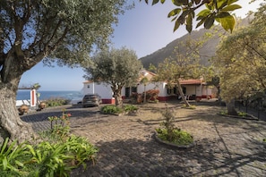 Basic House, Sea View | Exterior - On the North Coast, by the sea - Casa do Terreiro (São Vicente)