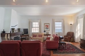 Basic House, Sea View | Living area | TV, fireplace - On the North Coast, by the sea - Casa do Terreiro (São Vicente)