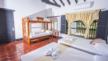 1 habitación, wifi y ropa de cama