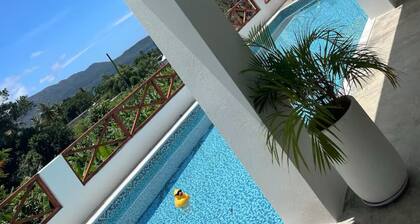 Villa con Vista al Mar, A 3 Minutos de la Playa Caminando y del Centro