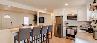 Stylish 4 Bedroom Family Home Long stays welcome
