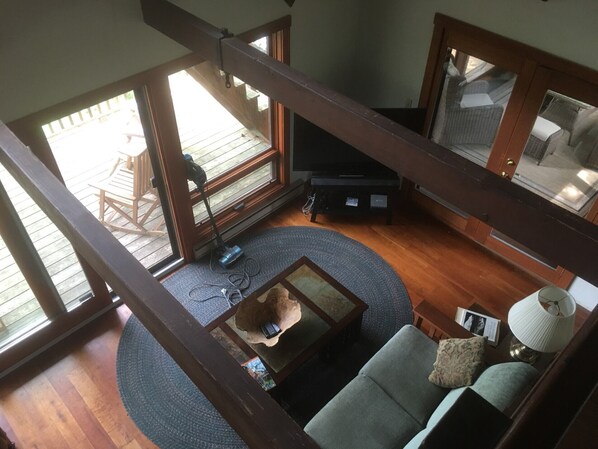 Smart TV, fireplace - Privacy surrounds this home with a mountain view and lake access. (Brownfield)