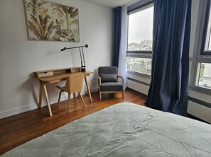 1 chambre, fer et planche à repasser, Wi-Fi, draps fournis
