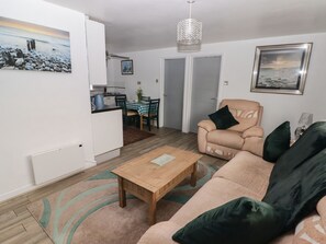 Living area - 13 Gower Holiday Village (Swansea)