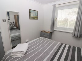 2 habitaciones, decoración personalizada y muebles diferentes 