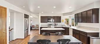 New! Broadmoor Reserve Home, Mountainside views, Deck. A-STRP-24-0585