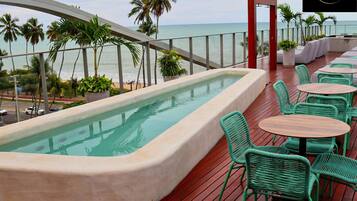 2 outdoor pools, open 8:00 AM to 10:00 PM, sun loungers