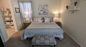 3 bedrooms, desk, iron/ironing board, travel crib