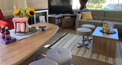 Deluxe 3 bedroom caravan in Haven's Seton Sands Holiday Village,Wifi