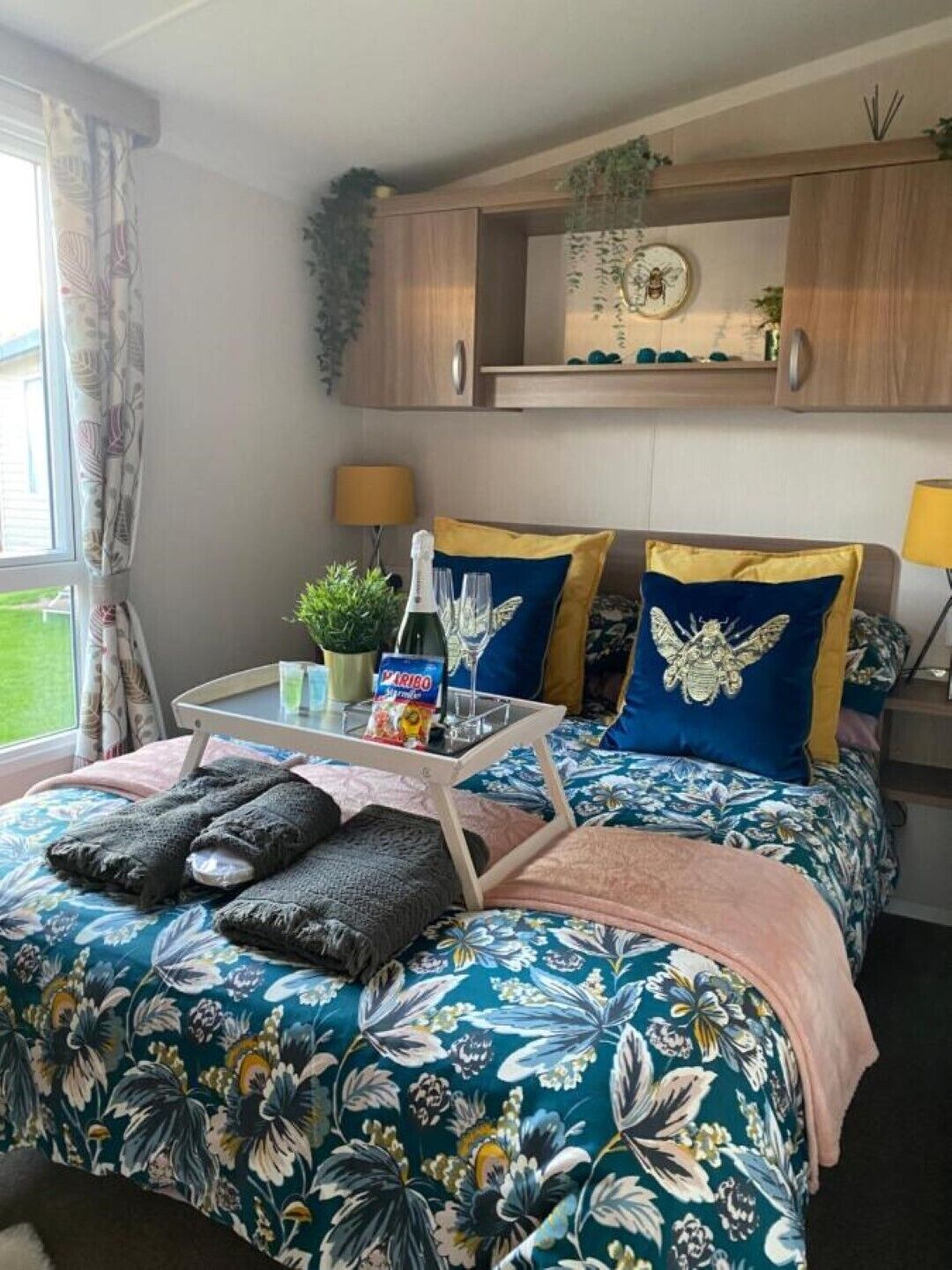 3 slaapkamers, een strijkplank/strijkijzer, wifi, beddengoed