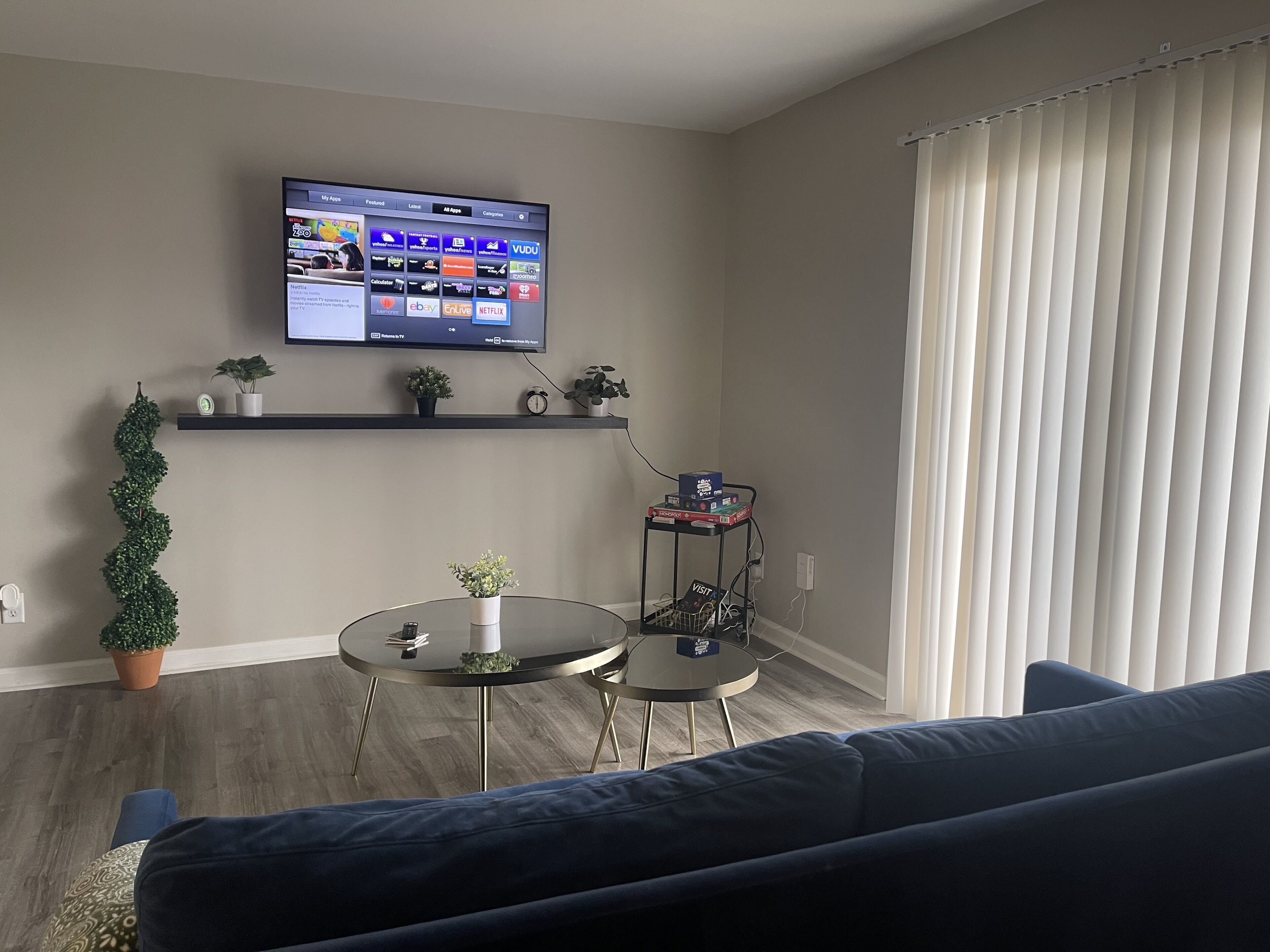 Cute & Cozy 1-bedroom apartment with balcony in Overland Park