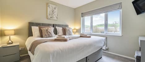 2 bedrooms, desk, iron/ironing board, free WiFi