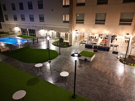 Outdoor pool, free cabanas, pool umbrellas
