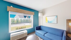 高档床上用品、羽绒被、客房内保险箱、办公桌